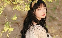 揪着小萝莉的头发疯狂输出